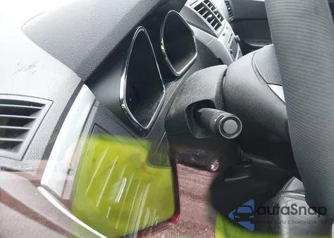 2010 Chevrolet Traverse Lt z USA, uszkodzony, nr VIN 1GNLVGED8AS141267